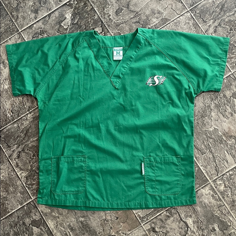 CFL SCRUB TOP SASK ROUGHRIDERS Unisex Football Sports Fan Nurse Hospital Uniform